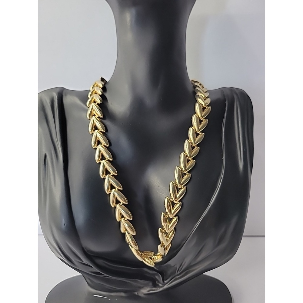 Vintage Necklace Gold Tone Heart Link V Link Jewelry Costume